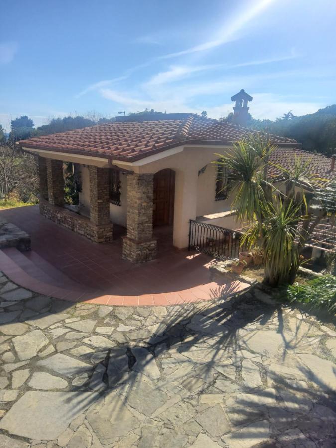 Villa Rosa Latte Luaran gambar