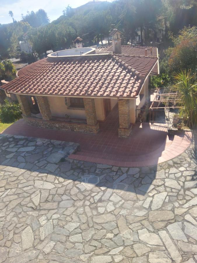 Villa Rosa Latte Luaran gambar